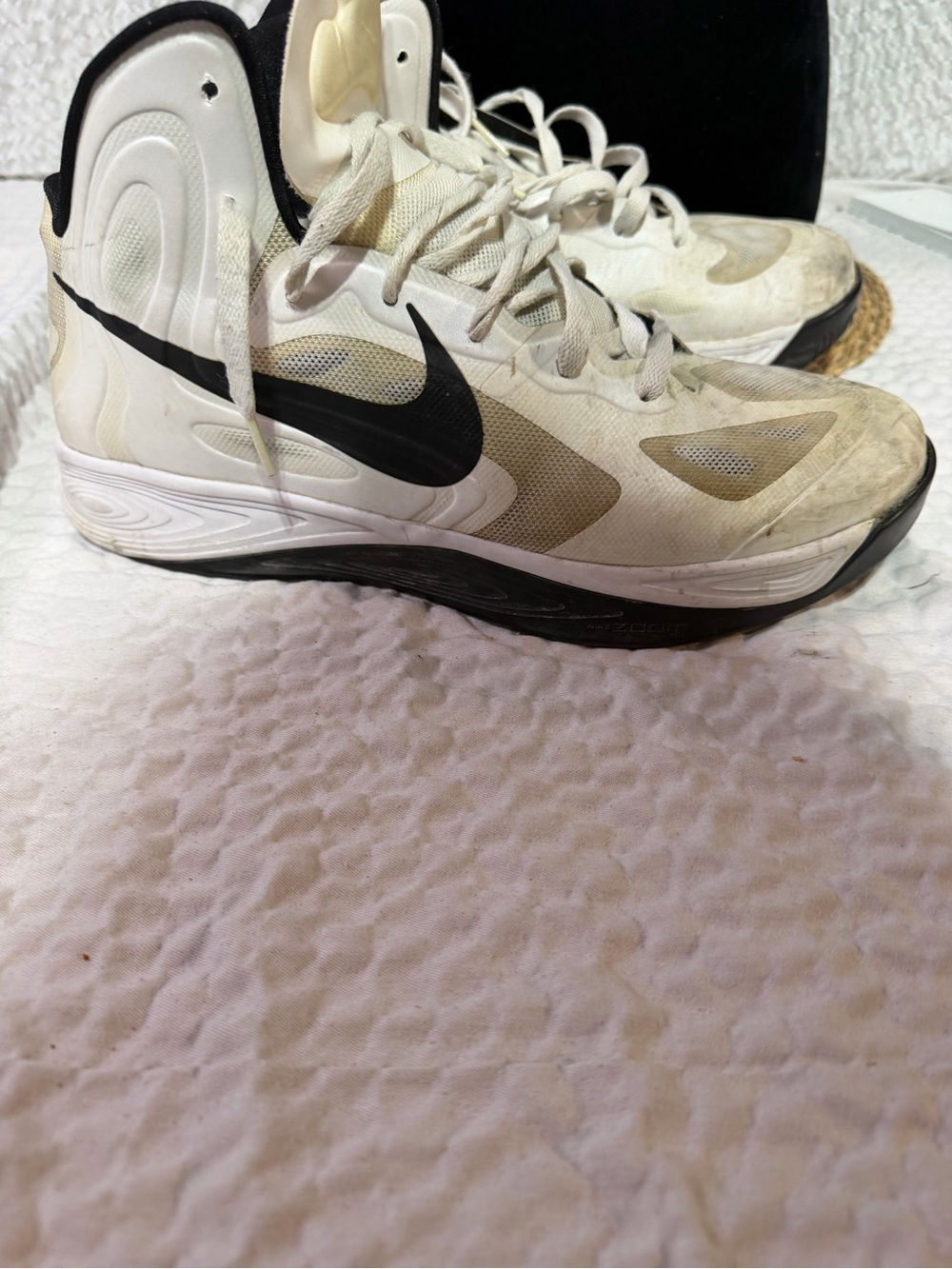 Nike White Black Athletic Basketball Shoes